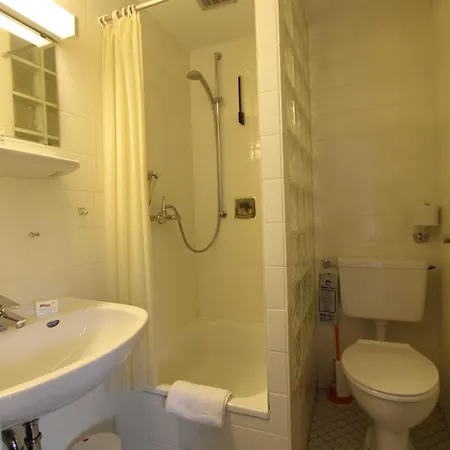 盖斯特豪斯特斯特尔酒店